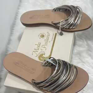 Moda Positano size 6 multi color metallic slides NWT